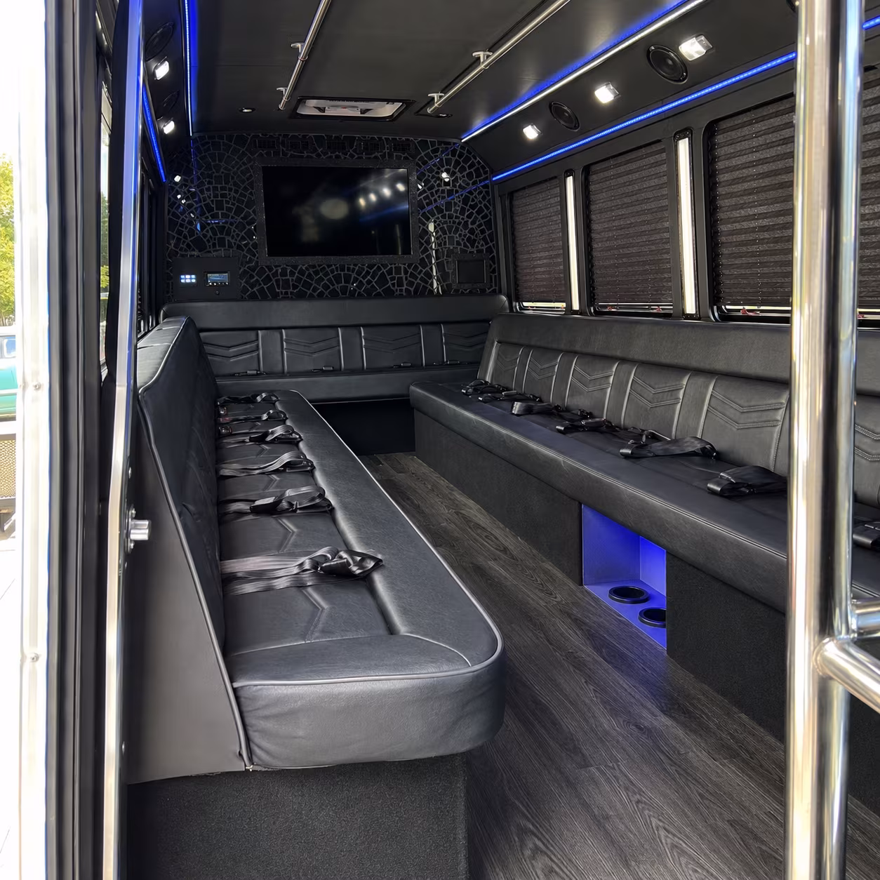 albany bus rentals