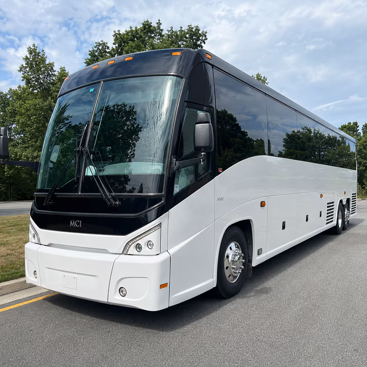book a seasonal shuttle for harry david s holiday workforce