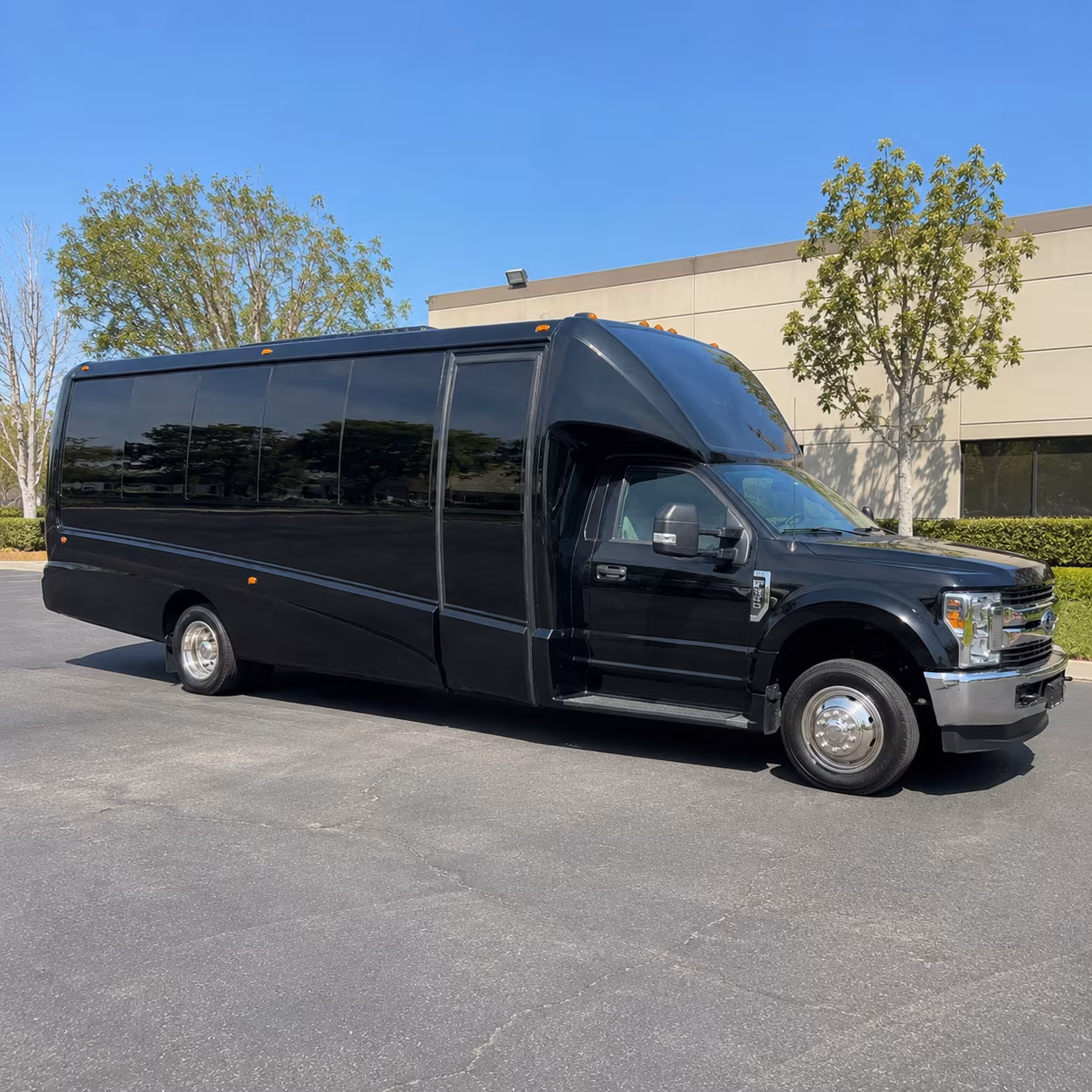 grants pass bus rentals