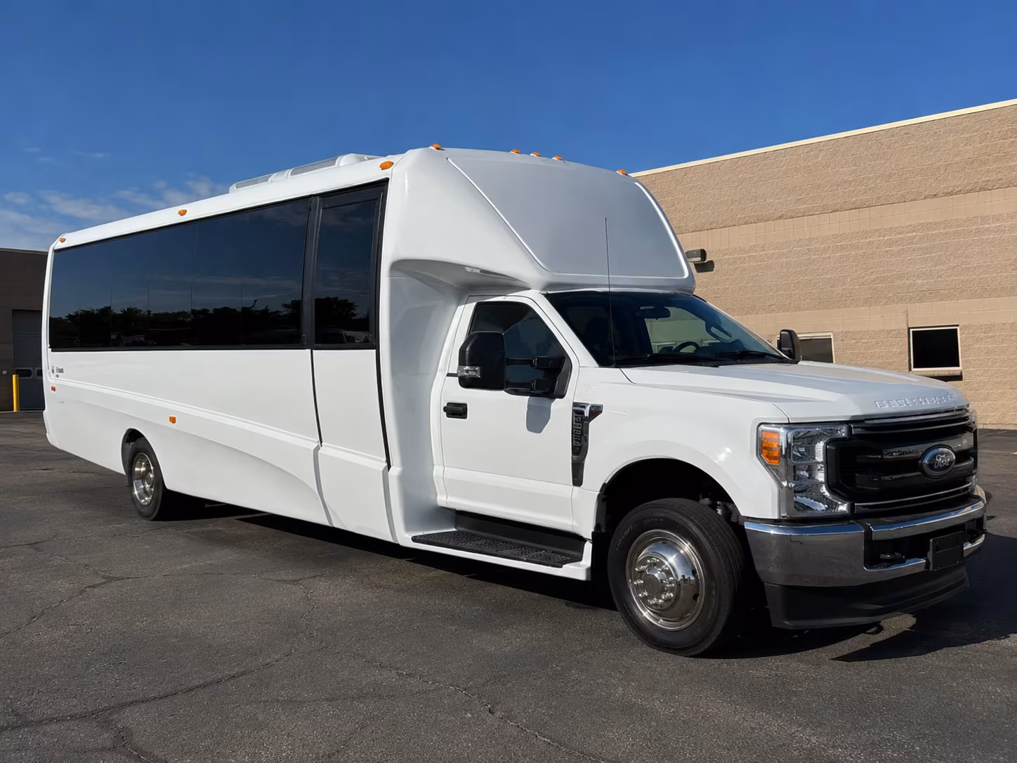minibuses in medford are a great pick for smaller prom groups